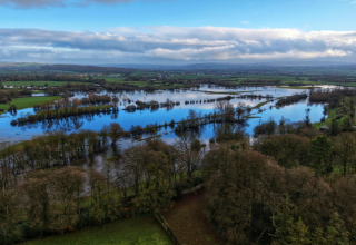 Zbiorniki wodne fałszywą receptą na powódź i suszę