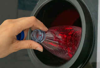 Tak oszukujemy system kaucyjny. Nierówne zasady temu sprzyjają