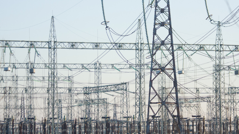 51 mld zł zielonych inwestycji utknęło w sieci. Polska transformacja energetyczna stoi w kolejce